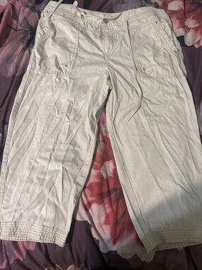 White Stag Women's Light Cream Capris